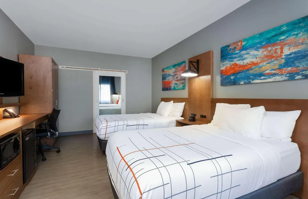 La Quinta By Wyndham Ft. Myers - Sanibel Gateway-1