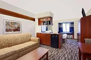 Microtel Inn & Suites By Wyndham Middletown-1