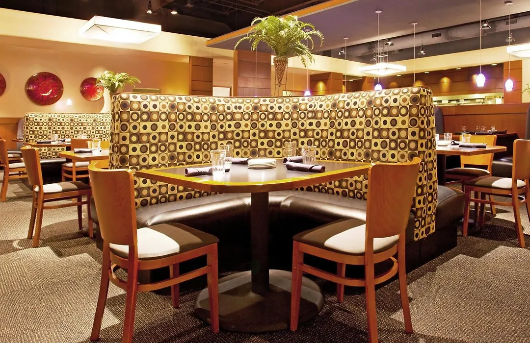 Holiday Inn Hotel & Suites Bloomington Airport By Ihg-1
