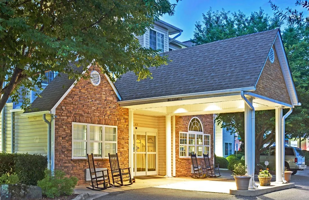 Microtel Inn & Suites By Wyndham Cherokee-1