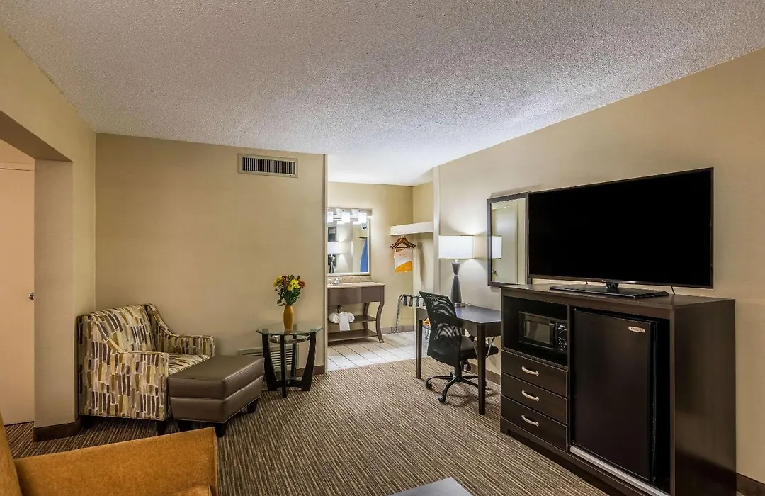 Quality Inn University Lansing-1