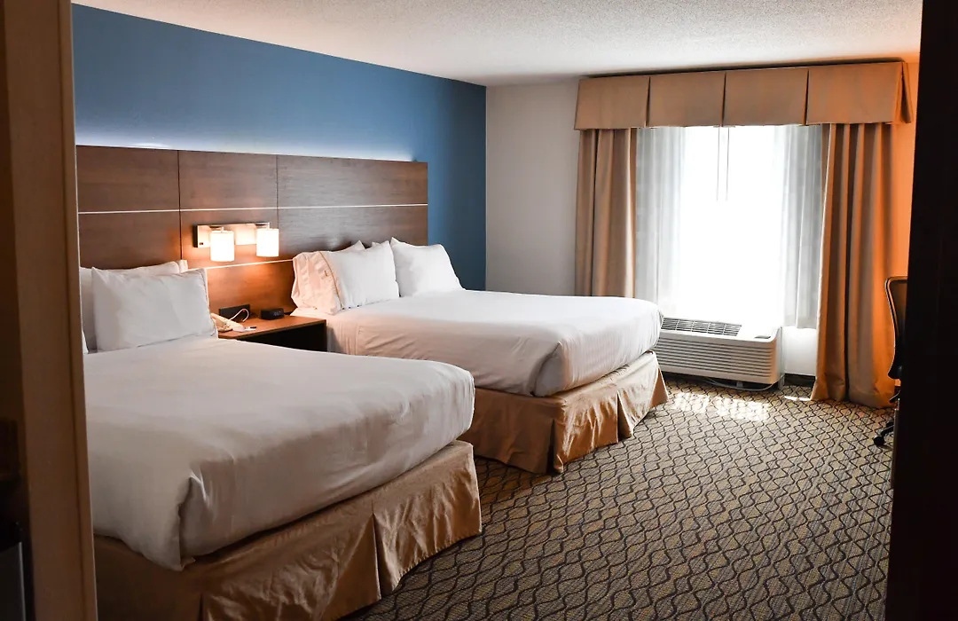 Holiday Inn Express Hotel & Suites - Concord By Ihg-1