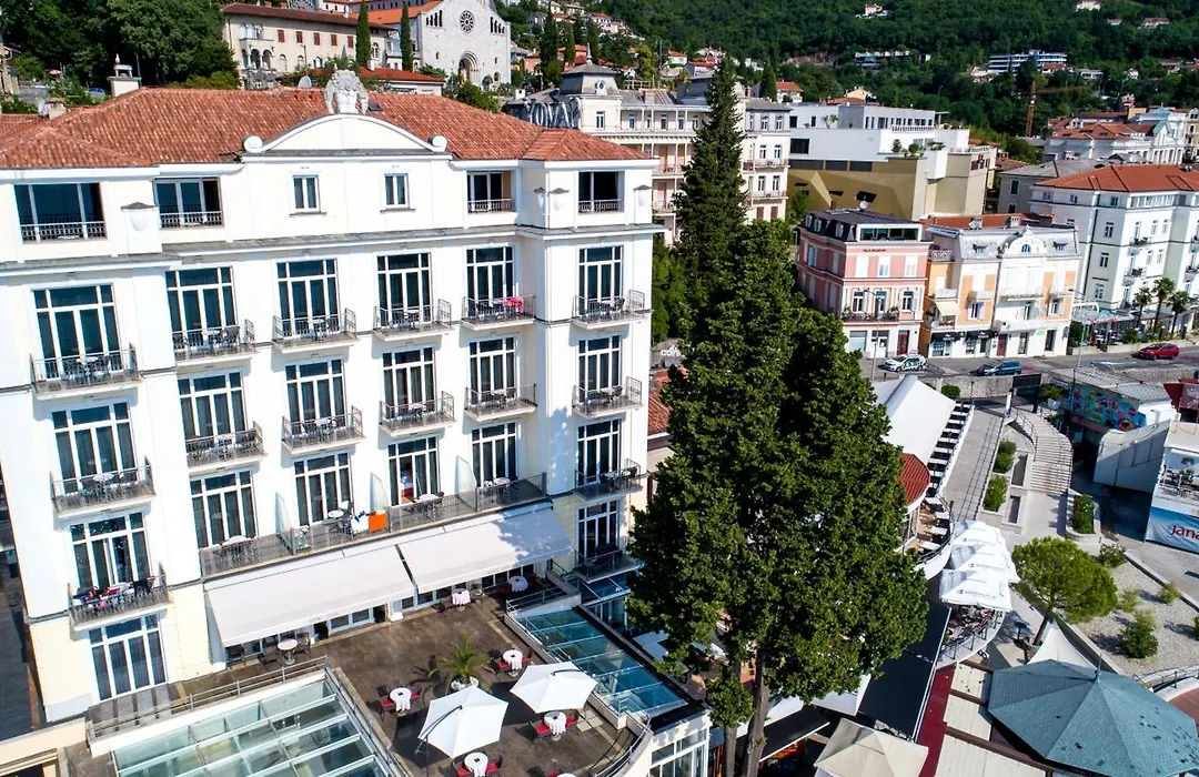 Hotel Savoy-1