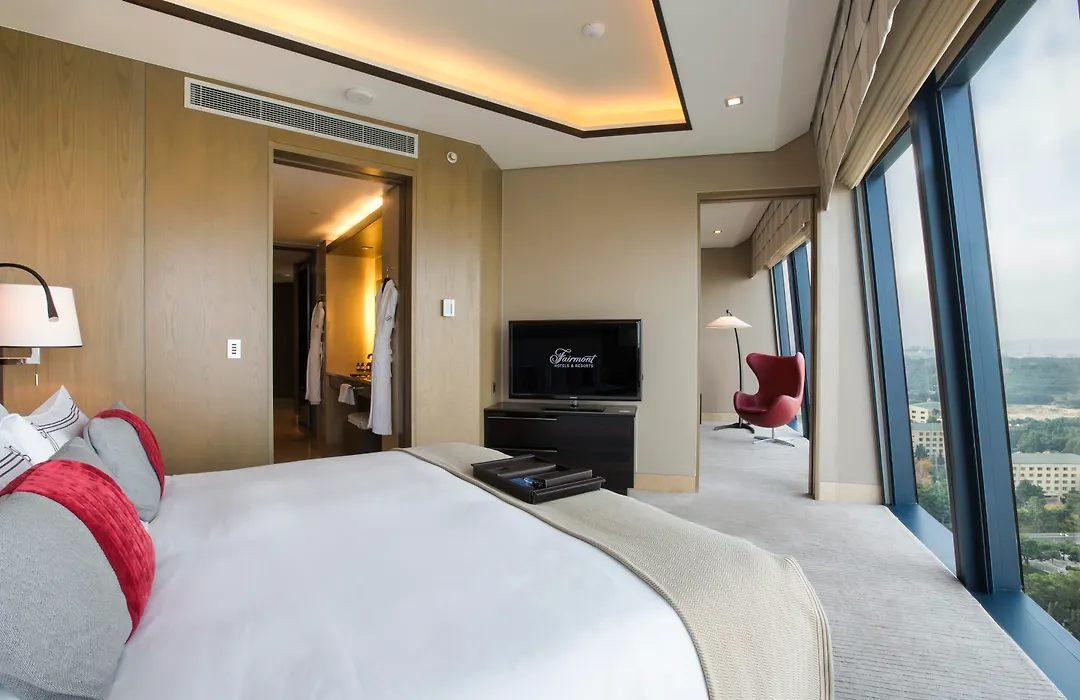 Fairmont Baku, Flame Towers-1