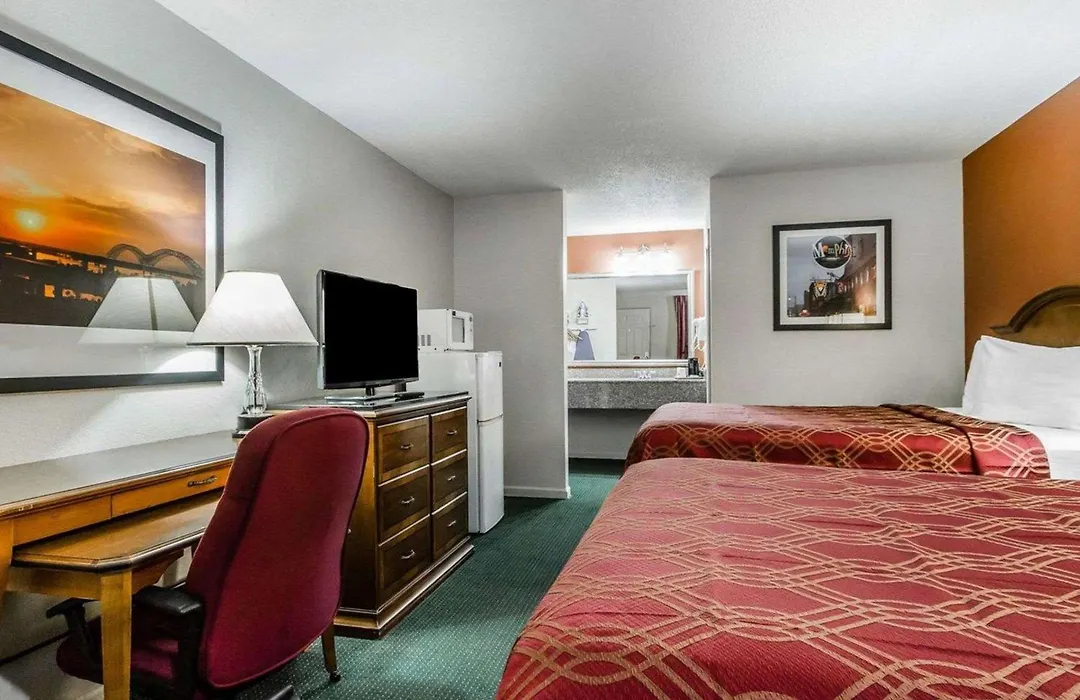 Econo Lodge Inn & Suites Enterprise-1