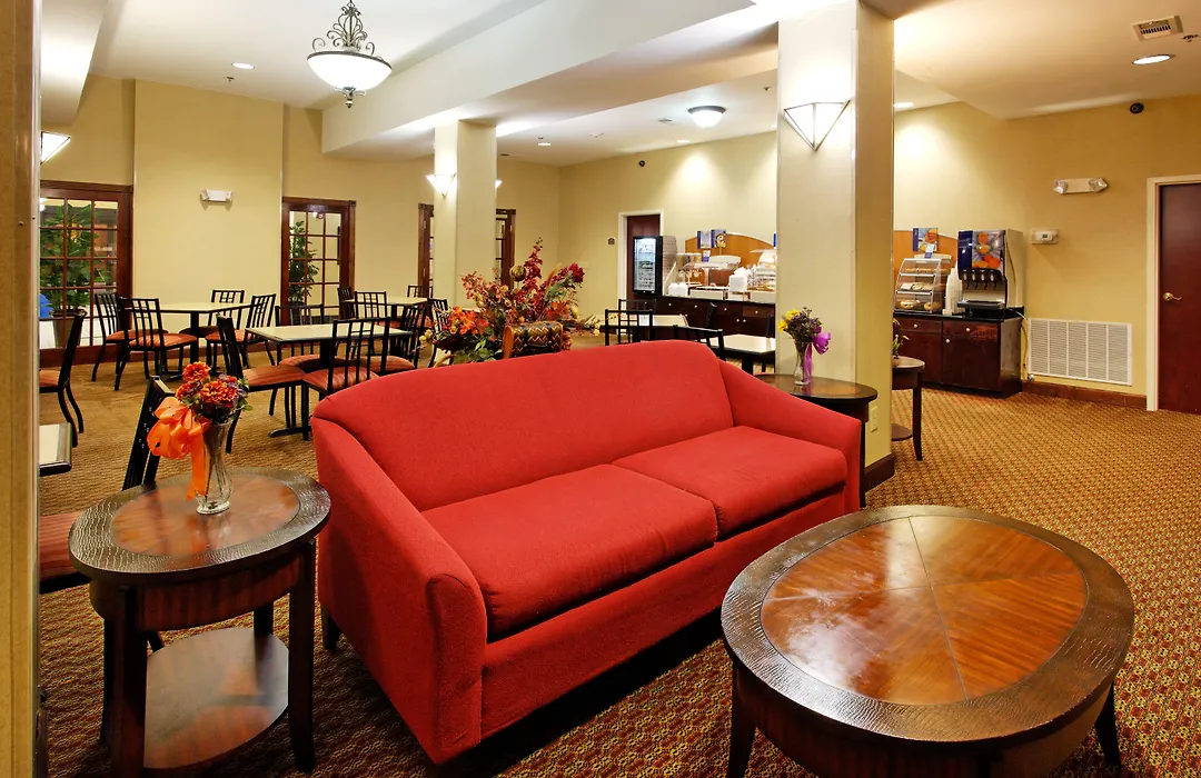 Holiday Inn Express & Suites Sylacauga-1