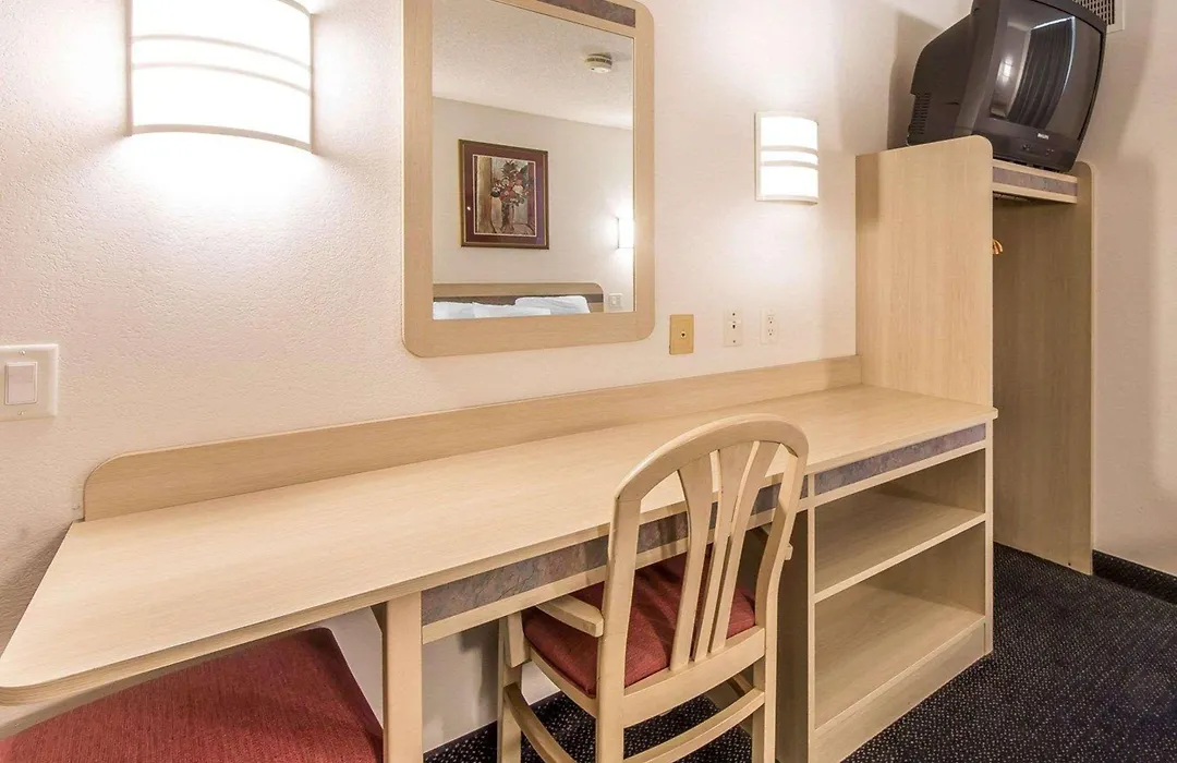 Econo Lodge Morristown-1
