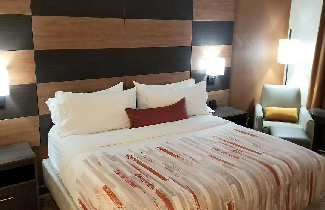 Best Western Plus Warsaw-1