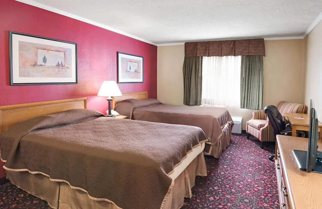Travelodge By Wyndham Beckley-1