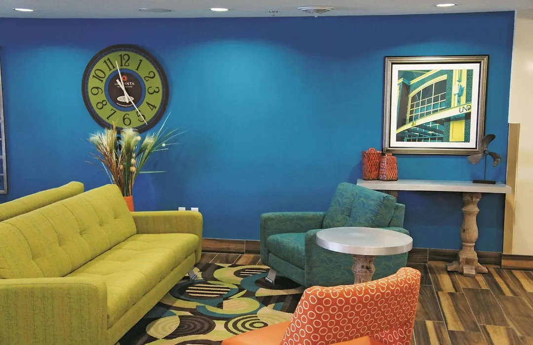 La Quinta By Wyndham Grand Forks-1