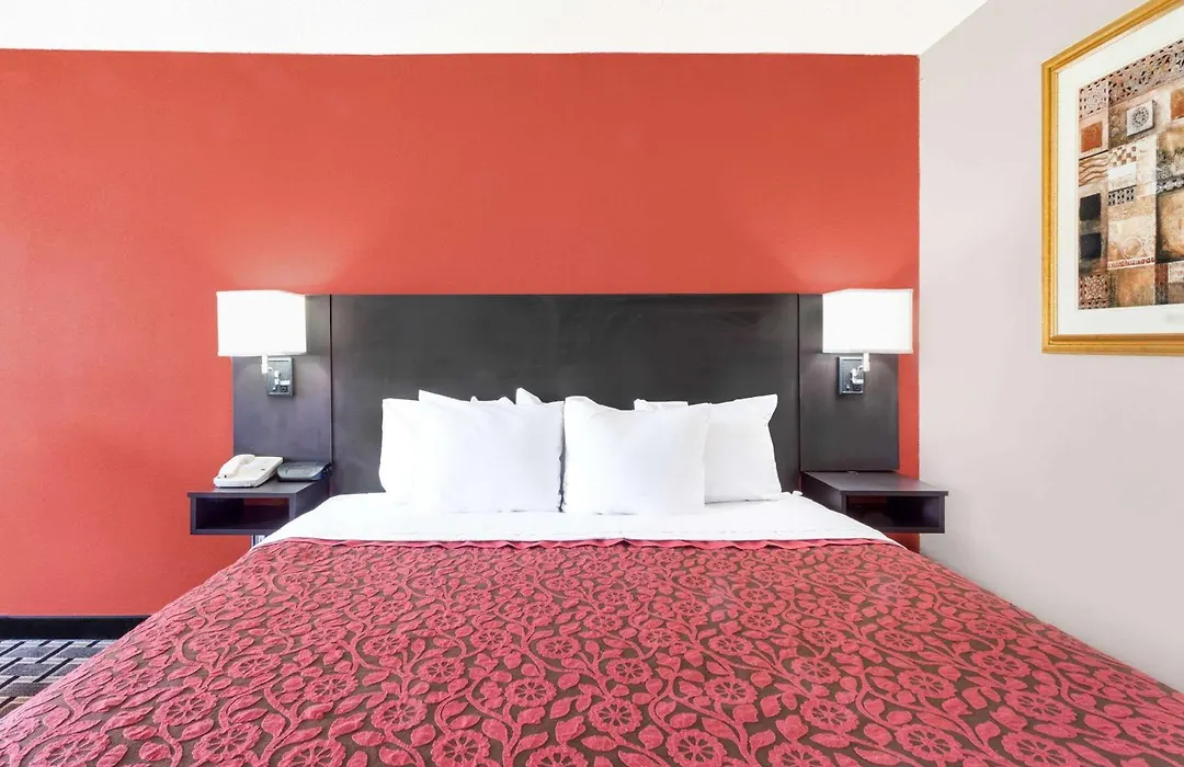 Days Inn By Wyndham Cullman-1