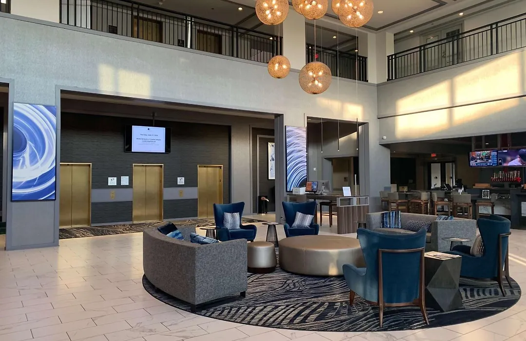 Doubletree Suites By Hilton Hotel & Conference Center Chicago-Downers Grove-1