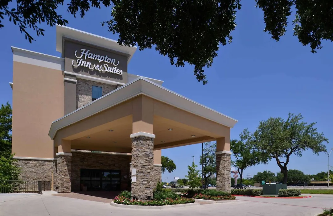 Hampton Inn & Suites Dallas Market Center-1