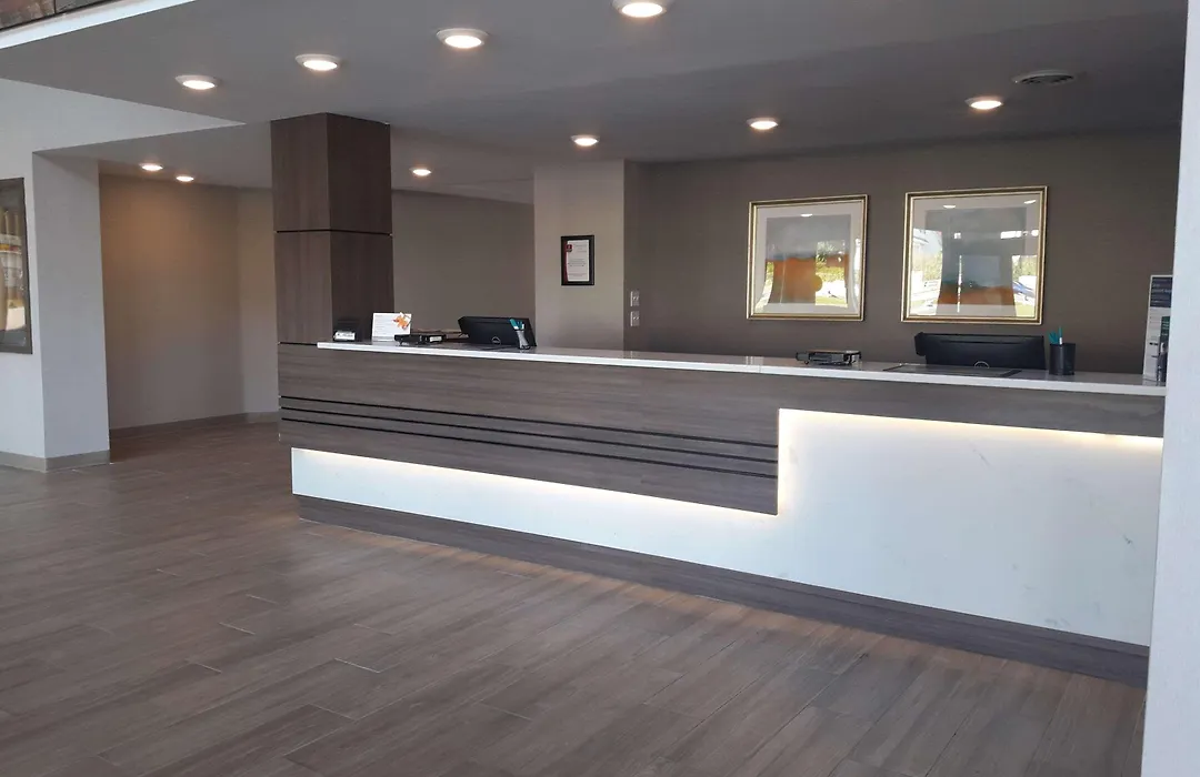 Clarion Pointe University/Expo-1