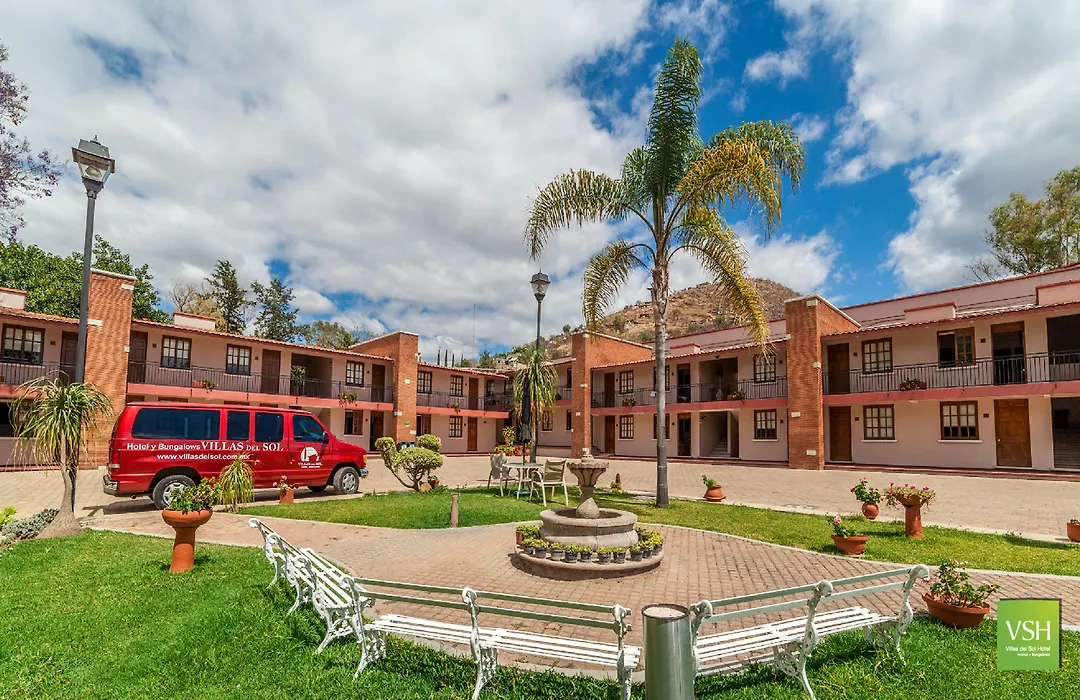 Villas Del Sol Hotel & Bungalows-1
