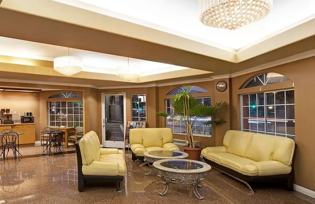 Super 8 By Wyndham Los Angeles Downtown-1