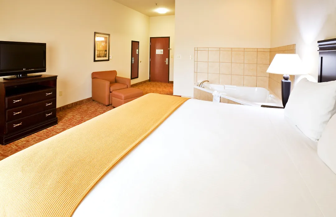 Comfort Inn & Suites Denison Lake - Texoma-1