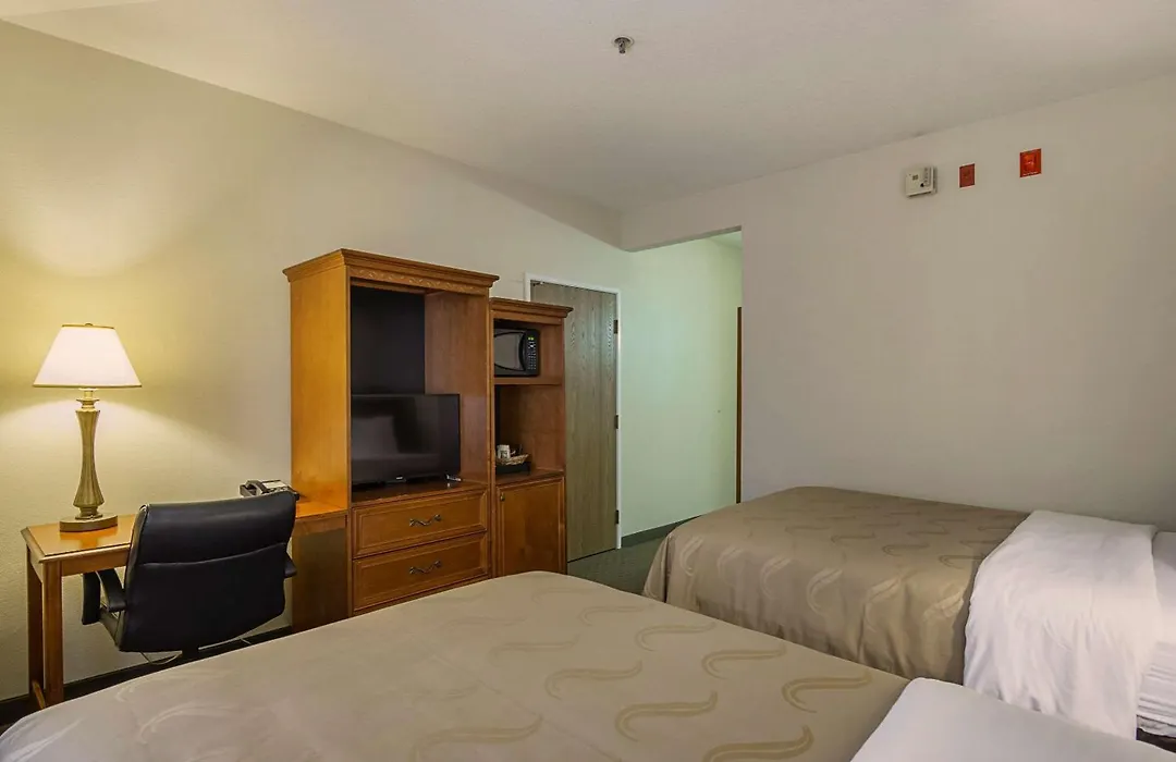Quality Inn Fresno Yosemite Airport-1