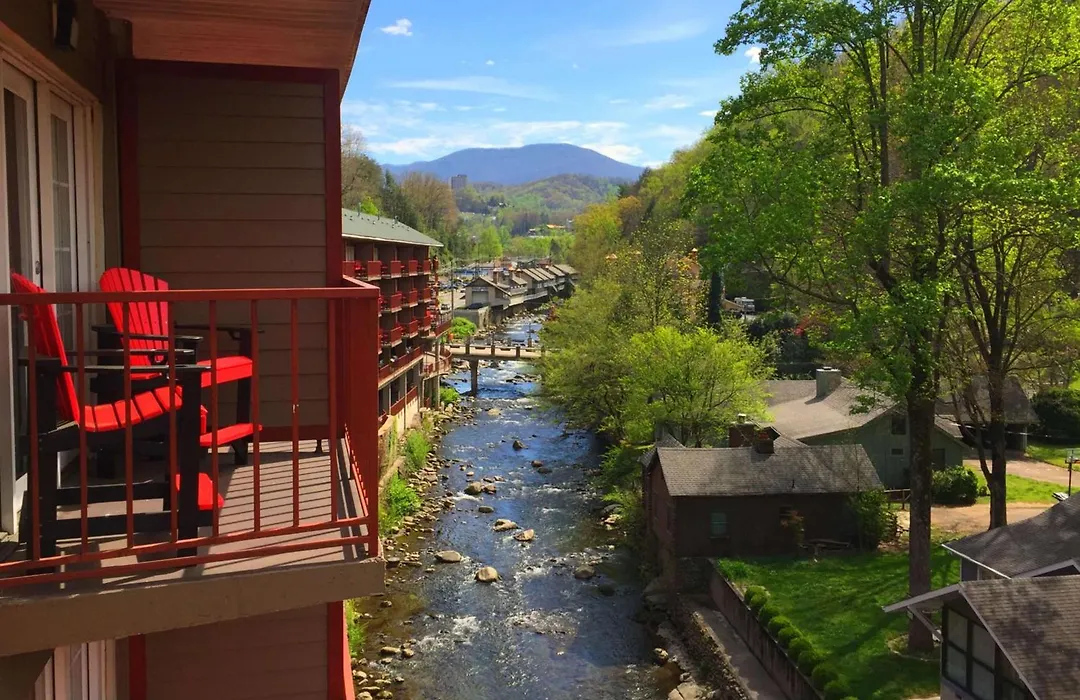 Baymont By Wyndham Gatlinburg On The River-1