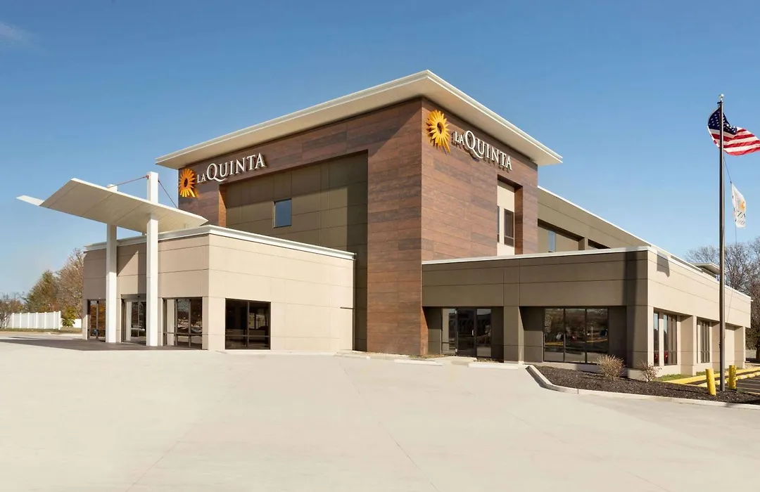 La Quinta Inn & Suites By Wyndham St Louis Route 66-1