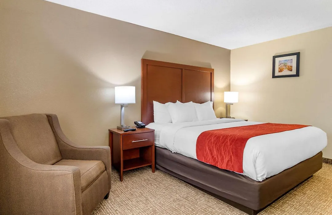 Comfort Inn & Suites Macon North I-75-1