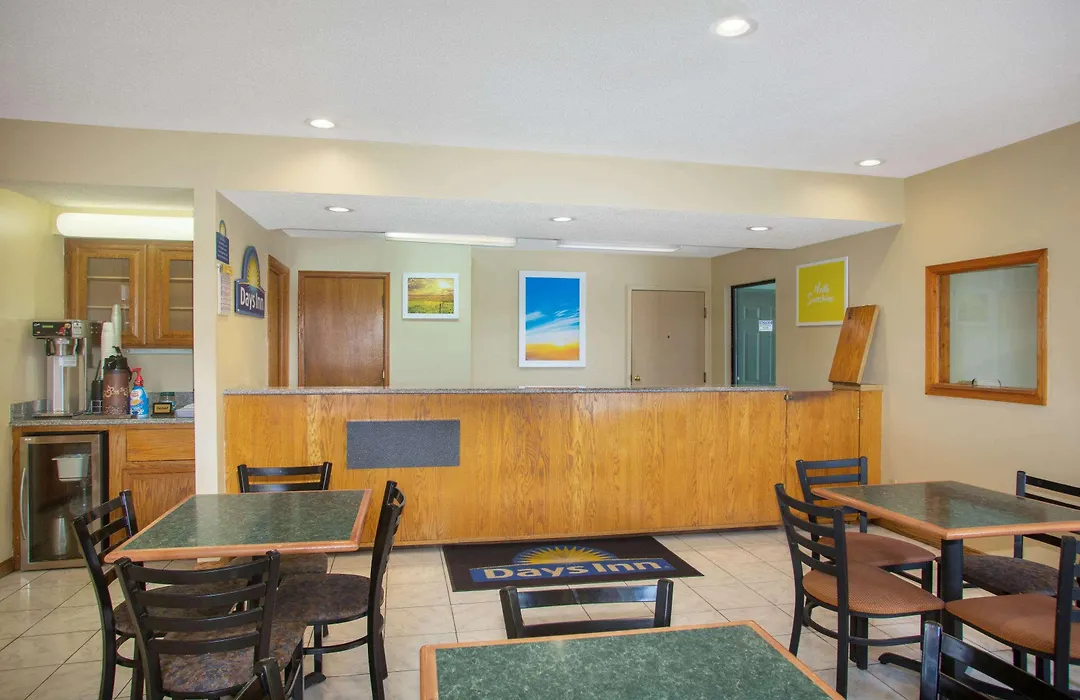 Days Inn By Wyndham Wichita West Near Airport-1