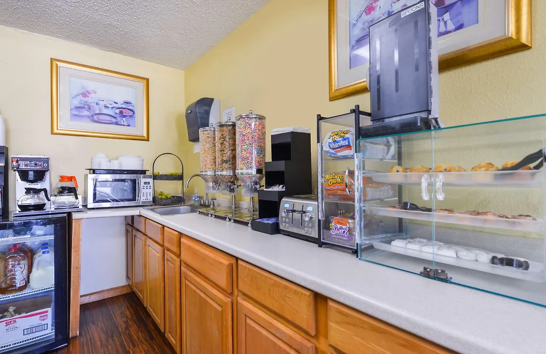 Americas Best Value Inn-Nashville/Airport South-1