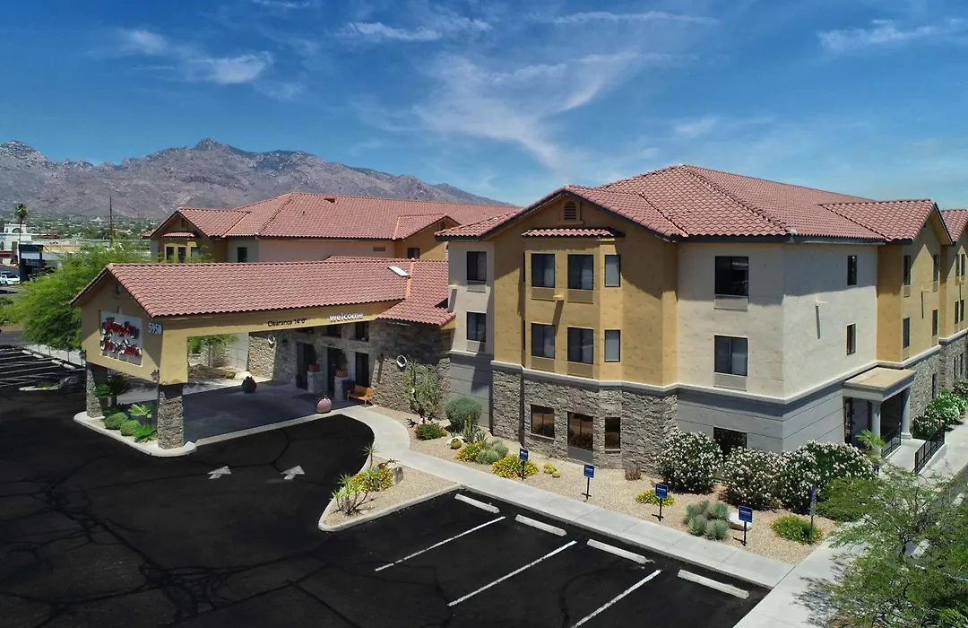 Hampton Inn & Suites Tucson Mall-1