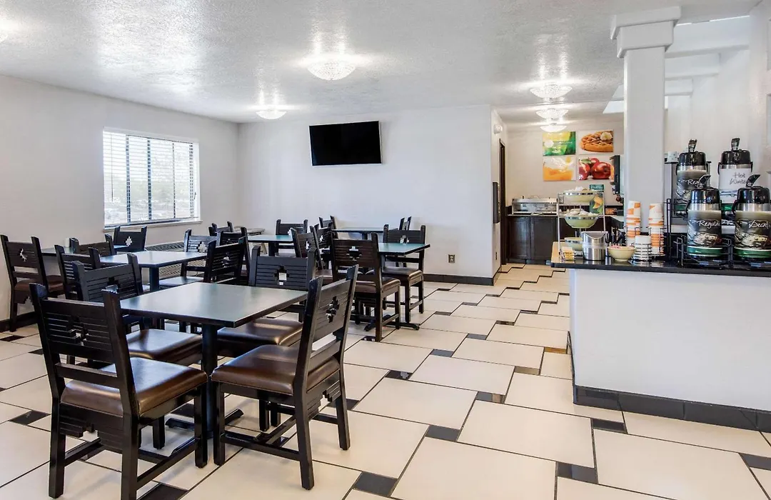 Quality Inn & Suites Albuquerque North Near Balloon Fiesta Park-1