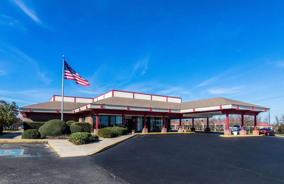 Econo Lodge Inn & Suites Conference Center Dublin-1