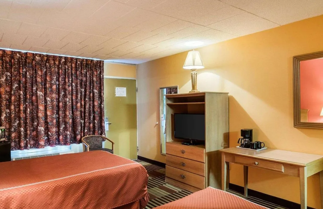 Rodeway Inn University-1