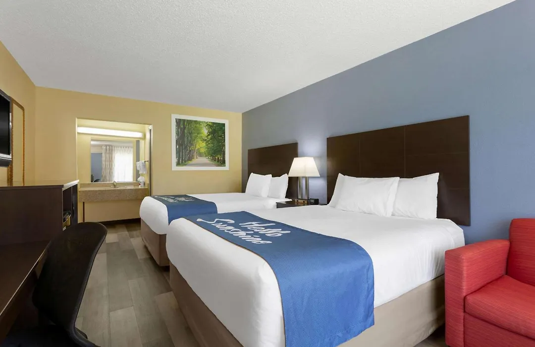 Days Inn By Wyndham Greensboro Airport-1