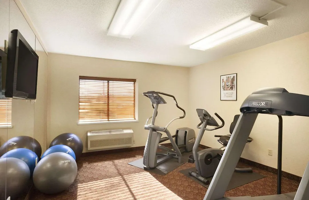 Baymont By Wyndham Sioux Falls-1
