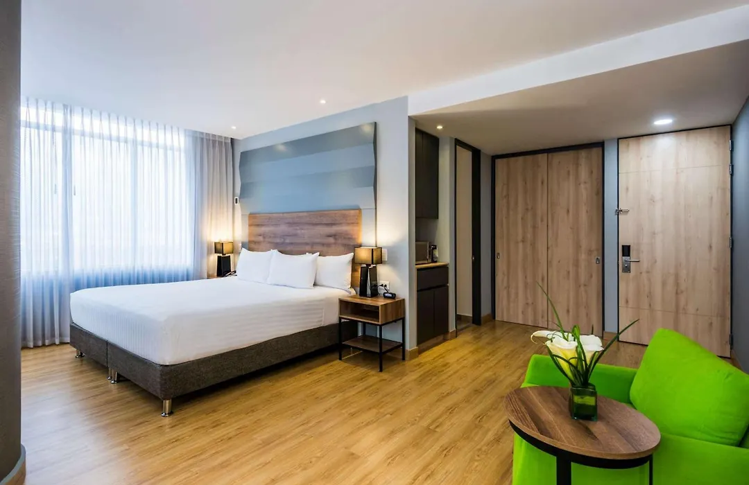La Quinta By Wyndham Medellin-1