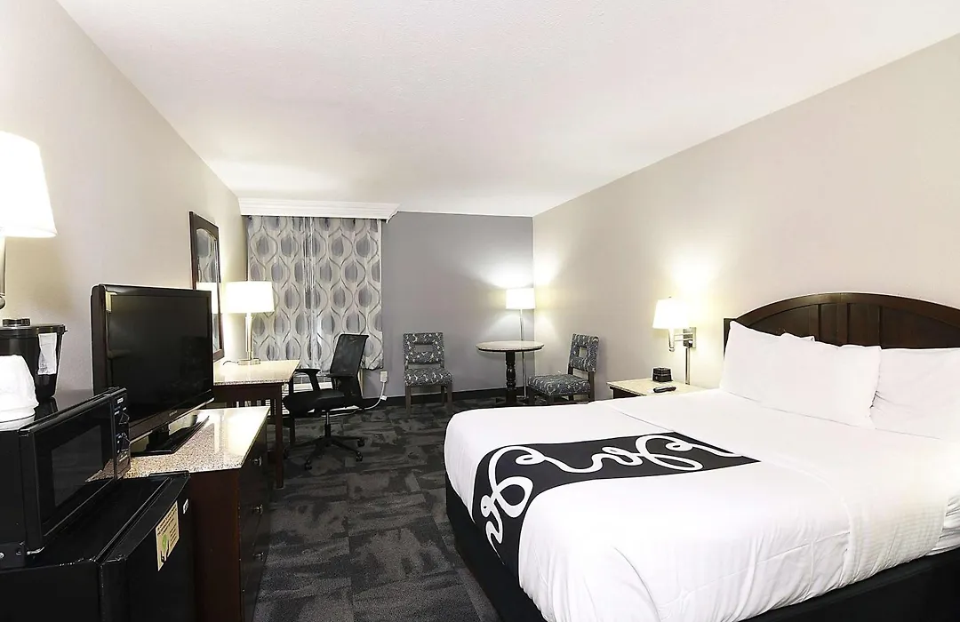 La Quinta By Wyndham Springfield South-1