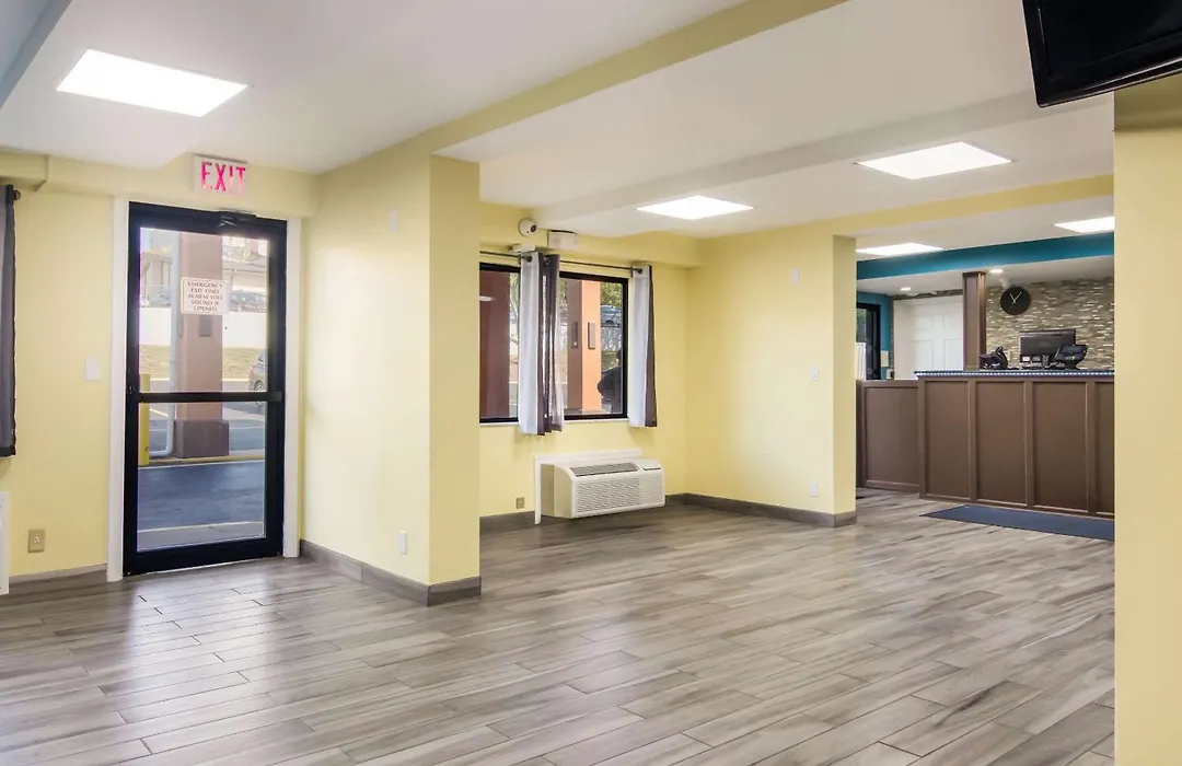 Rodeway Inn & Suites Monroeville-Pittsburgh-1