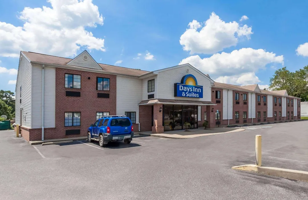 Days Inn & Suites By Wyndham Cambridge-1
