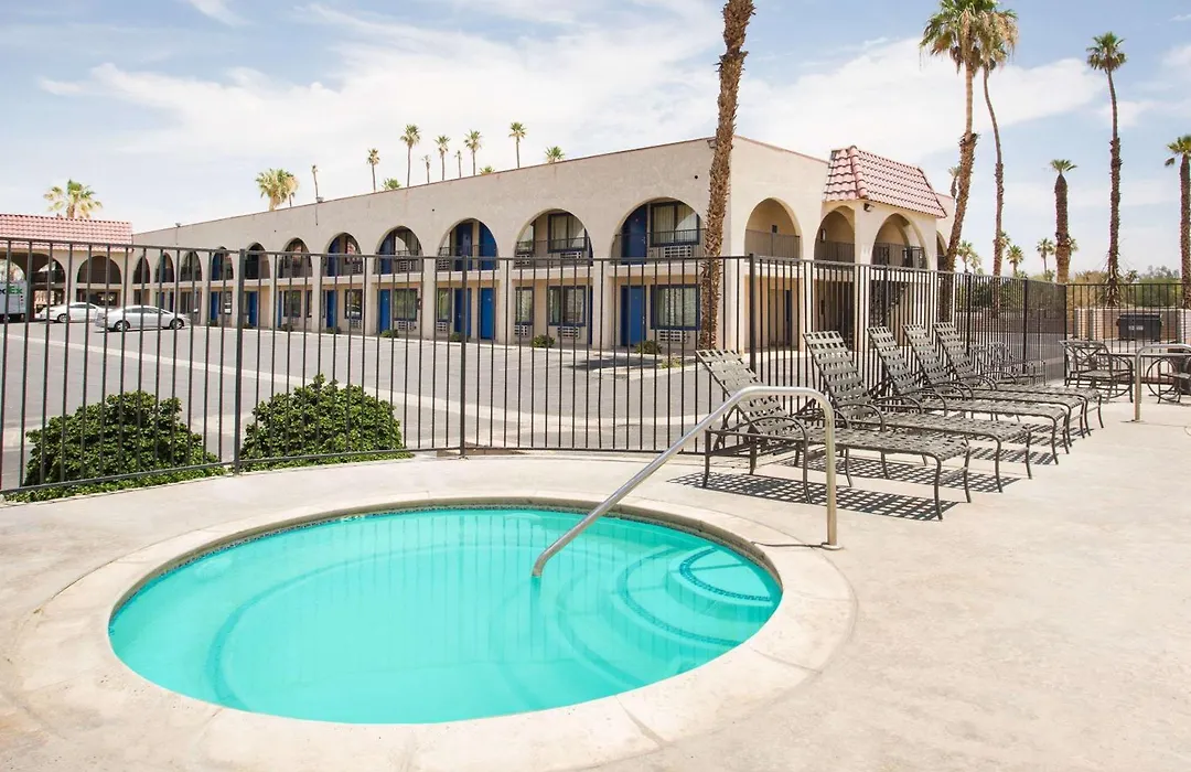 Travelodge By Wyndham Indio-1