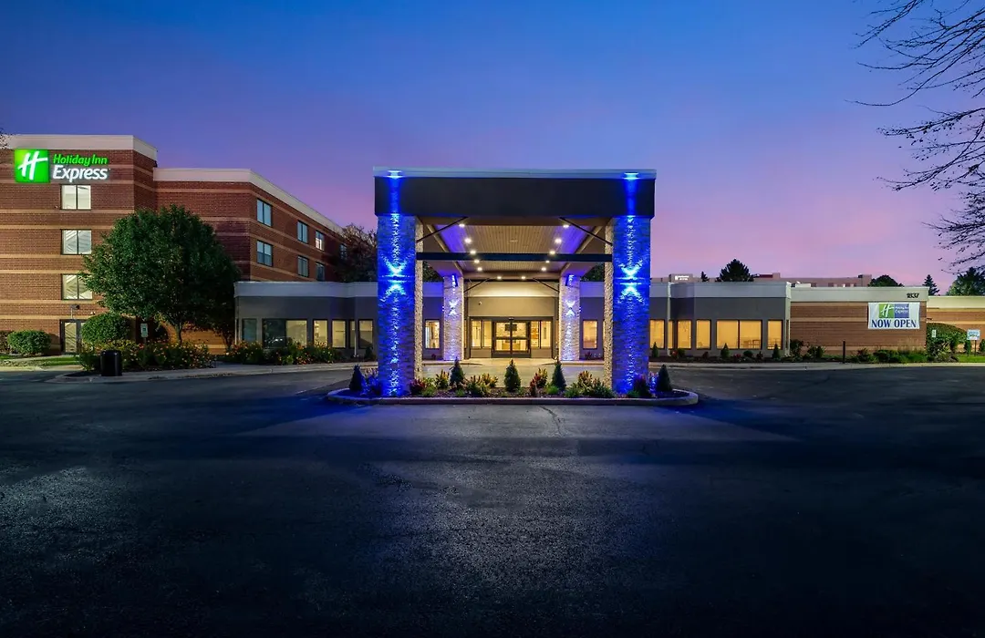Holiday Inn Express Naperville By Ihg-1