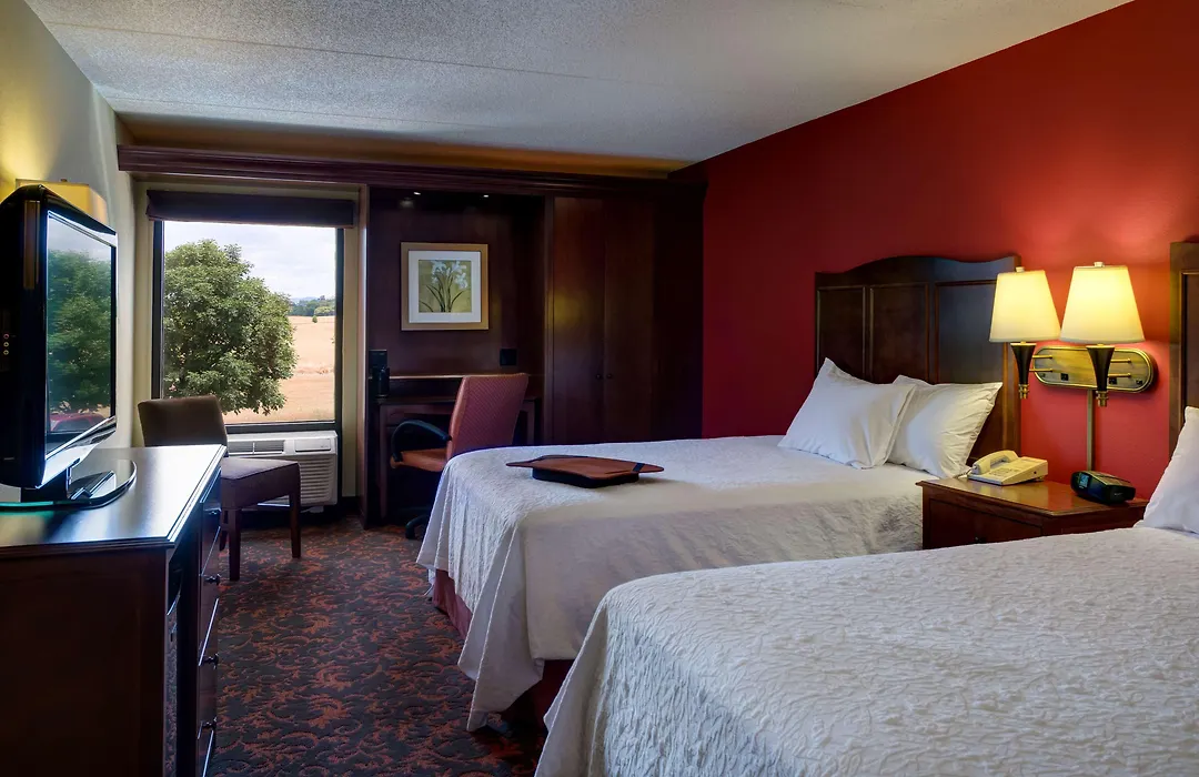 Hampton Inn Chambersburg-1