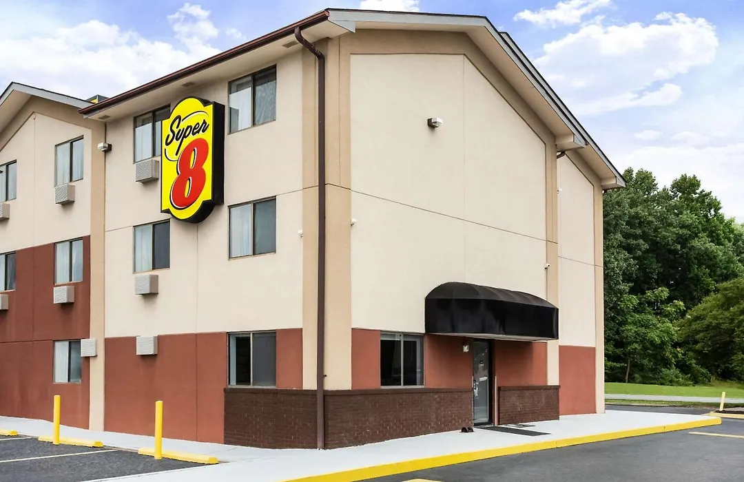 Super 8 By Wyndham Chester/Richmond Area-1