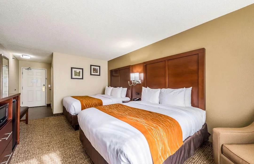 Comfort Inn & Suites Dayton North-1