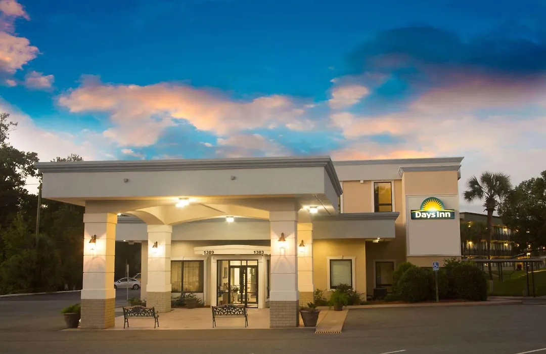 Days Inn By Wyndham Valdosta/Near Valdosta Mall-1
