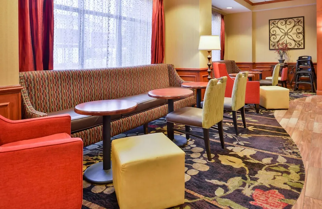 Hampton Inn Emporia-1