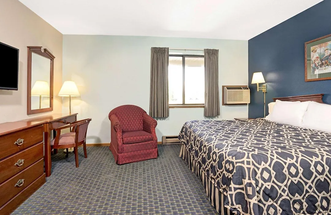 Super 8 By Wyndham Hudson-1