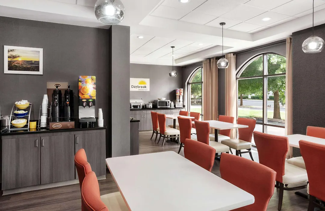 Days Inn & Suites By Wyndham Murfreesboro I-24 East-1
