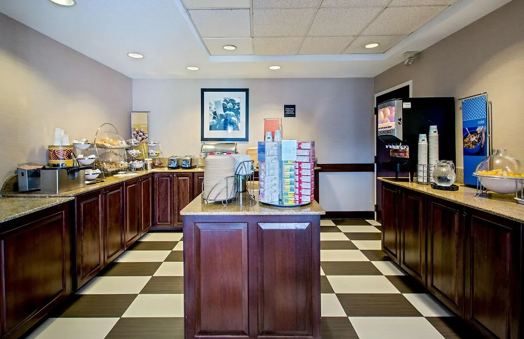 Hampton Inn West Springfield-1