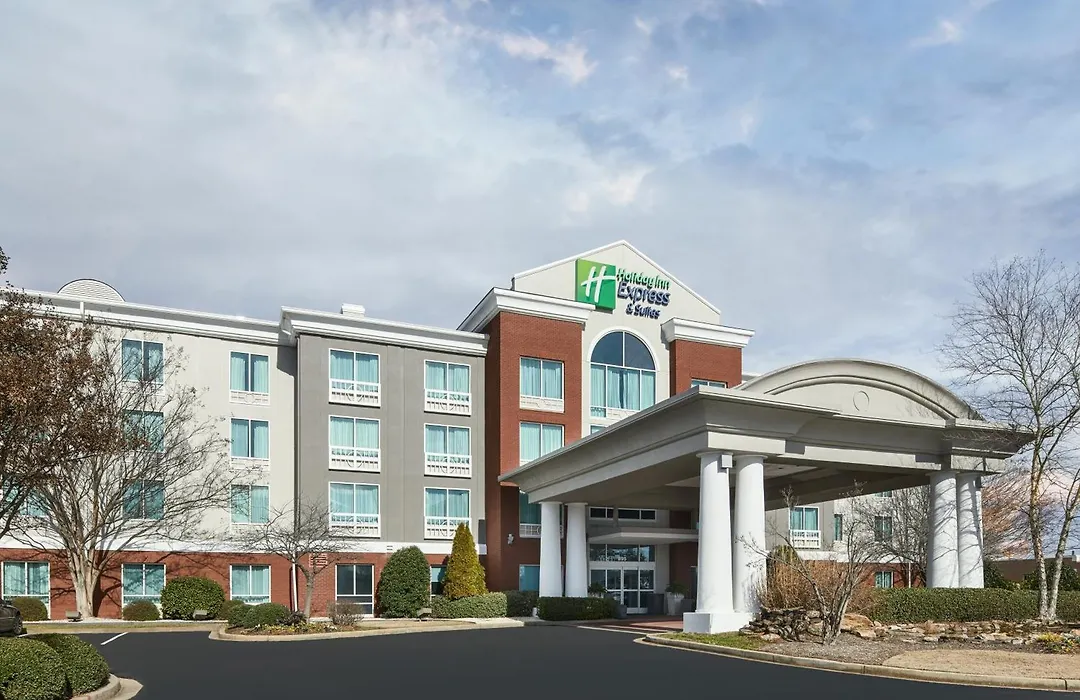 Holiday Inn Express & Suites I-26 & Us 29 At Westgate Mall By Ihg-1