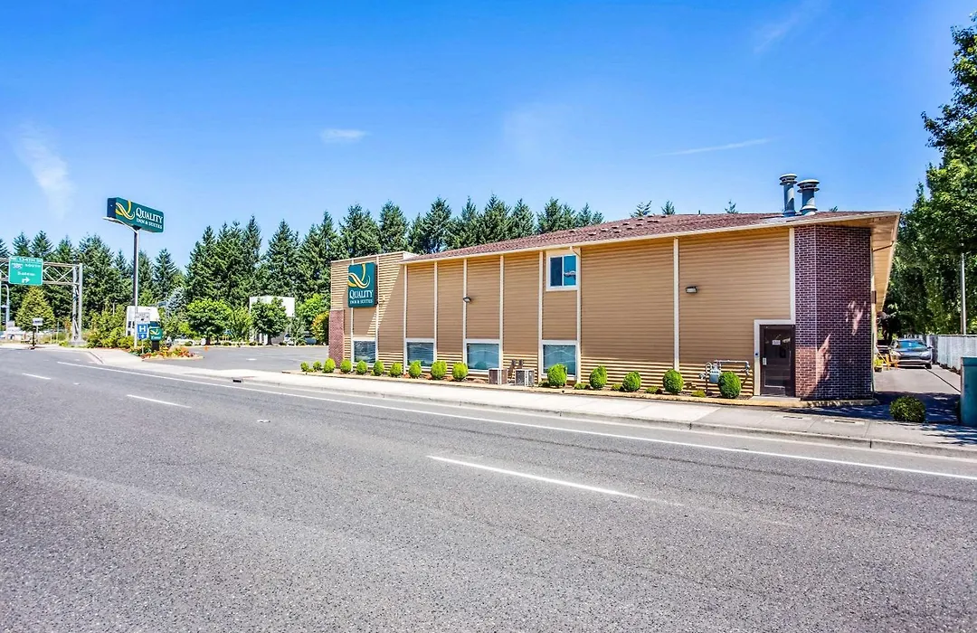 Quality Inn & Suites Vancouver North-1