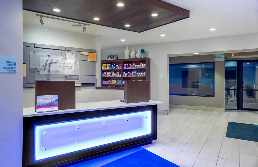 Holiday Inn Express Hotel Howe / Sturgis By Ihg-1